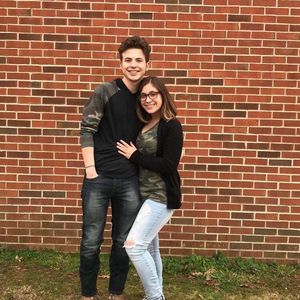 Meet your Posher, Leila